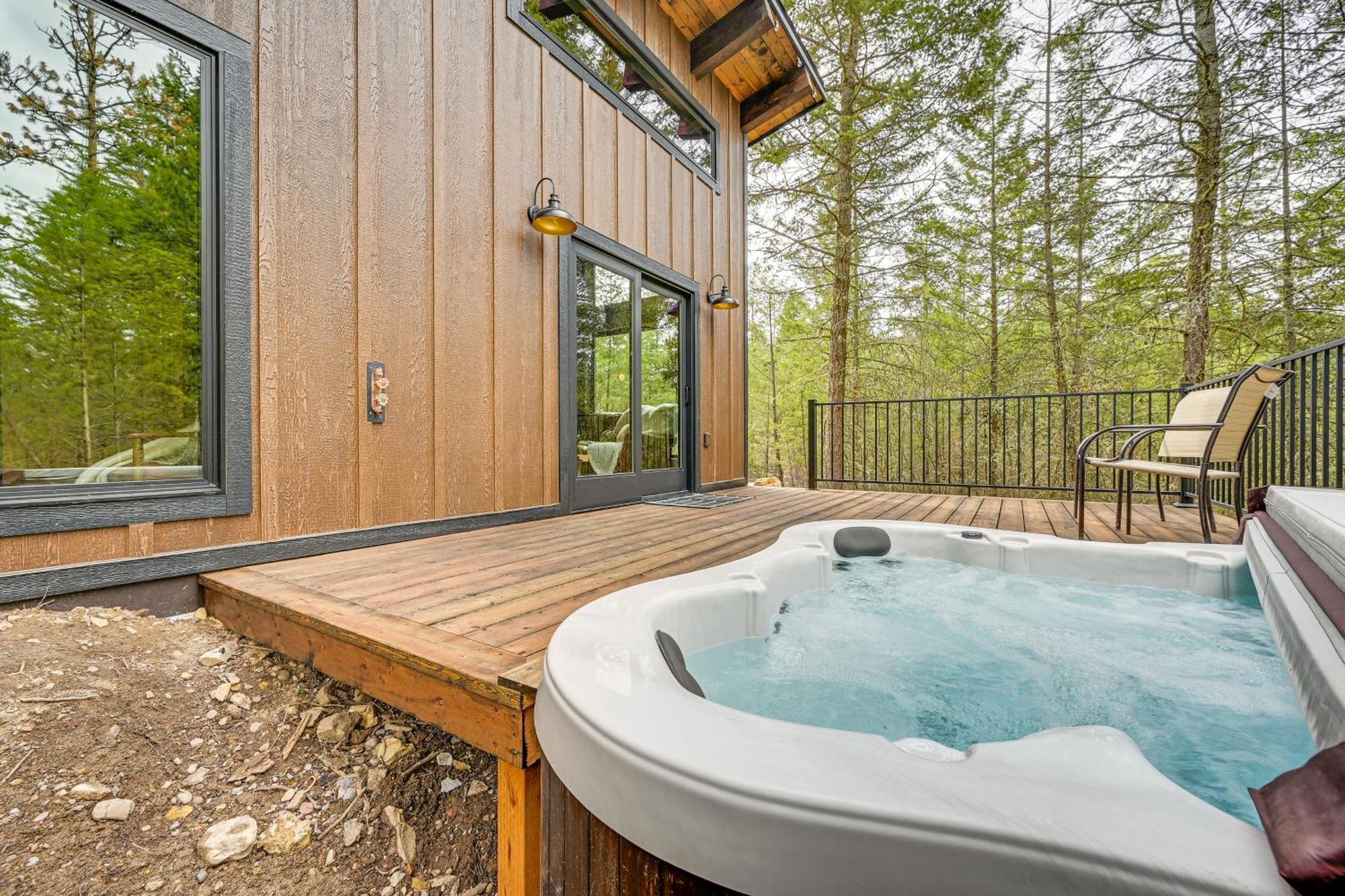 Modern Polson Cabin With Deck Near Flathead Lake! Villa Exterior photo